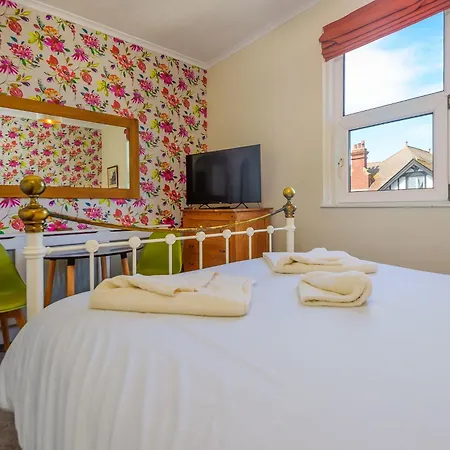 לינה וארוחת בוקר Hillcrest 4*