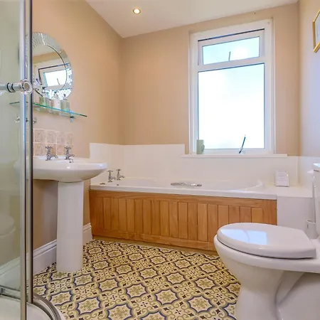 לינה וארוחת בוקר Hillcrest